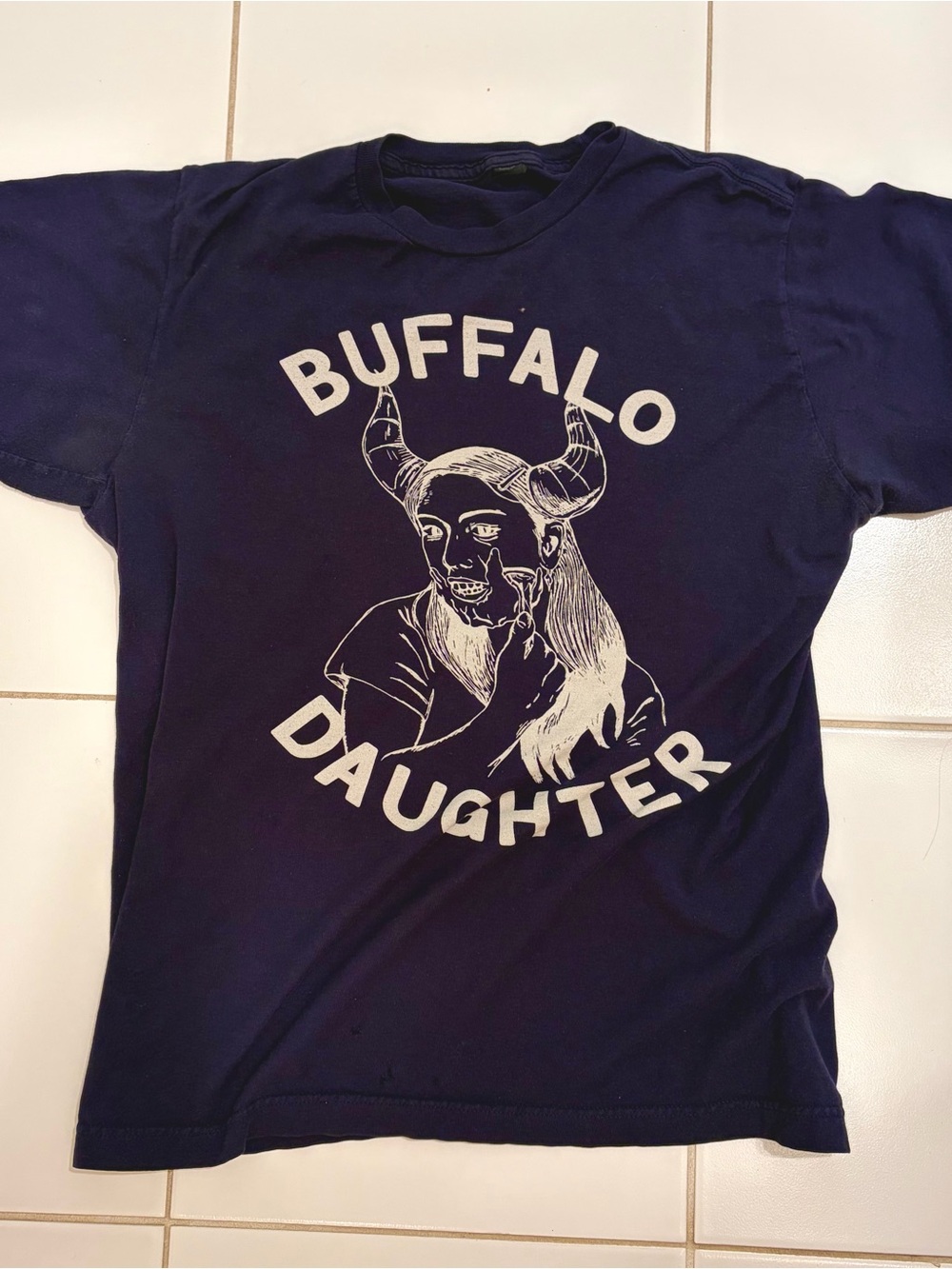 Buffalo Daughter Graphic Tee - Navy